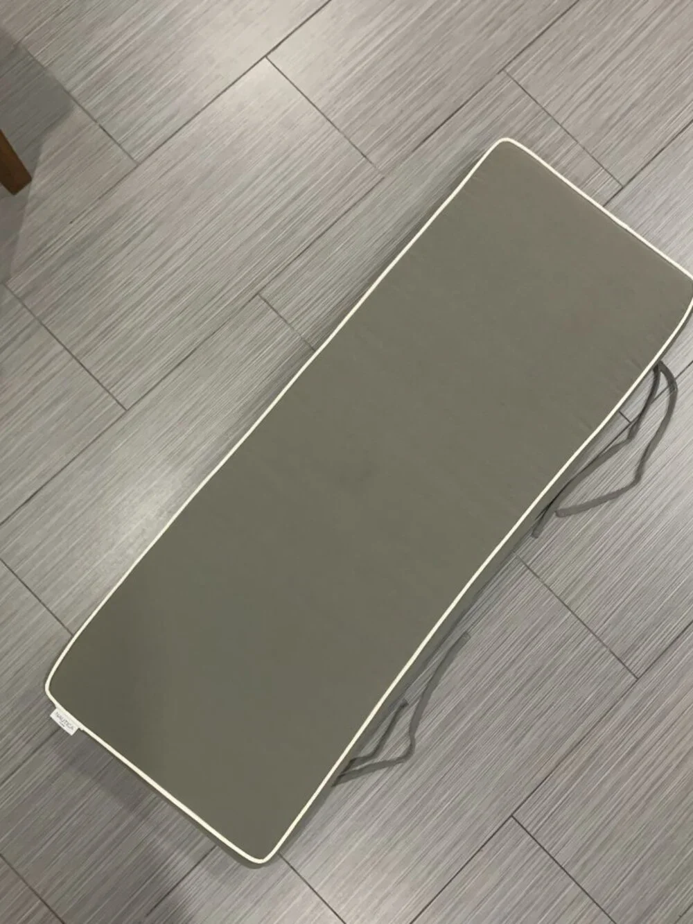 Nautica Home Gray Bench Cushion 46x17x2.5 Indoor Window Seat Pad with Ties EUC